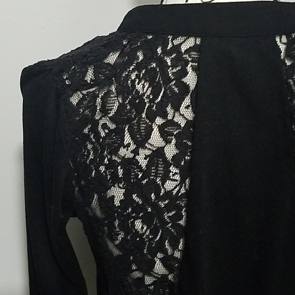 Candie's Button down top - Picture 4 of 6